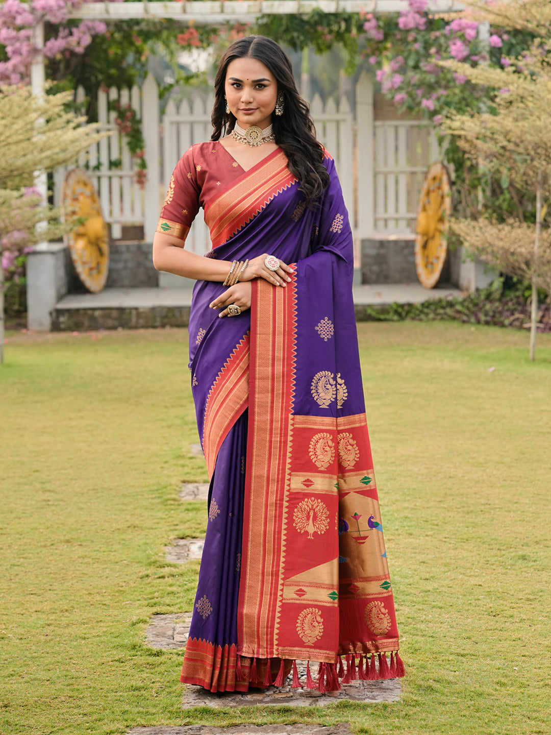Violet Soft Ikkal Silk Zari Woven Kolam Pattern Saree with Paithani Pallu