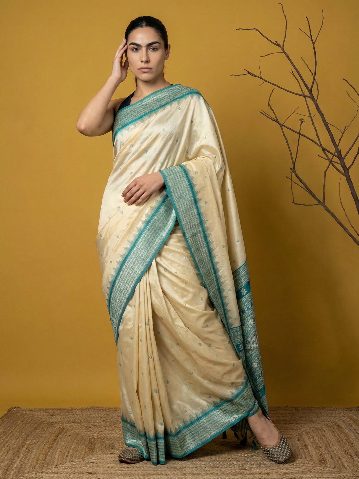 Cream &amp; Blue Soft Handloom with detailed Motifs Silk Saree