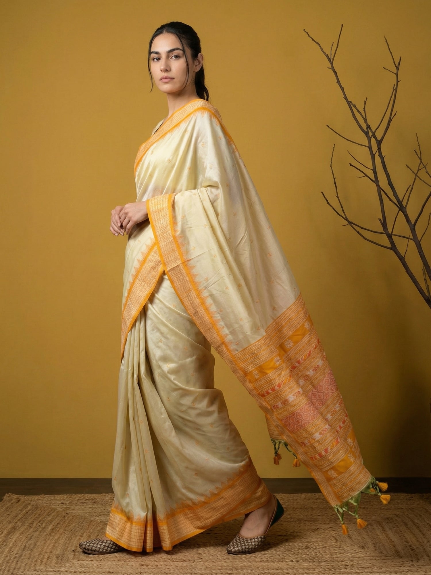 Cream &amp; Yellow Soft Handloom with detailed Motifs Silk Saree