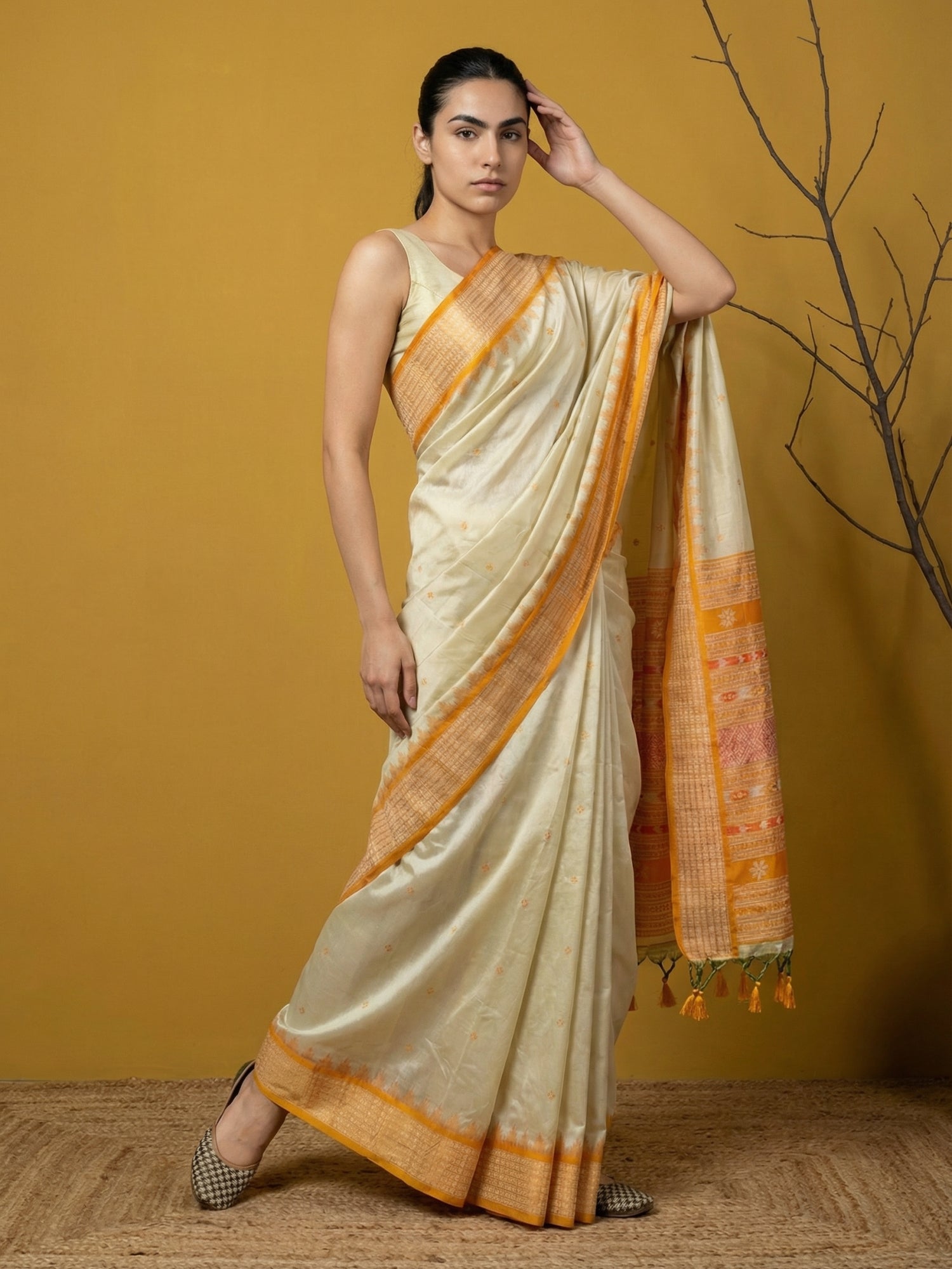 Cream &amp; Yellow Soft Handloom with detailed Motifs Silk Saree