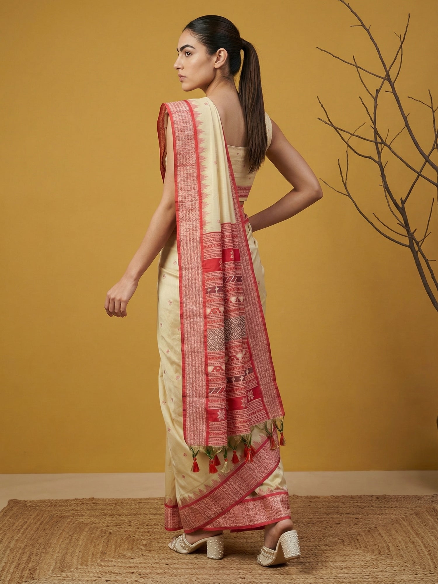 Cream &amp; Red Soft Handloom with detailed Motifs Silk Saree