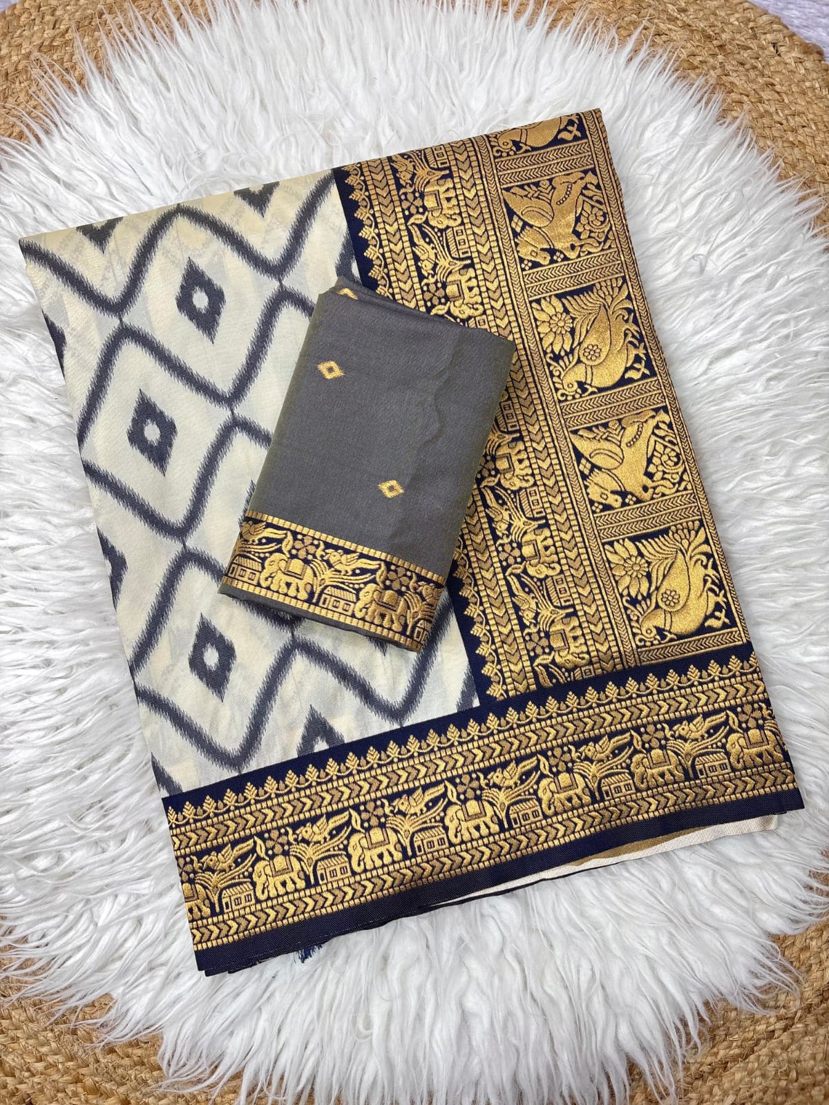 Navy Blue Soft Ikkat Leheriya Pochampally Silk Saree