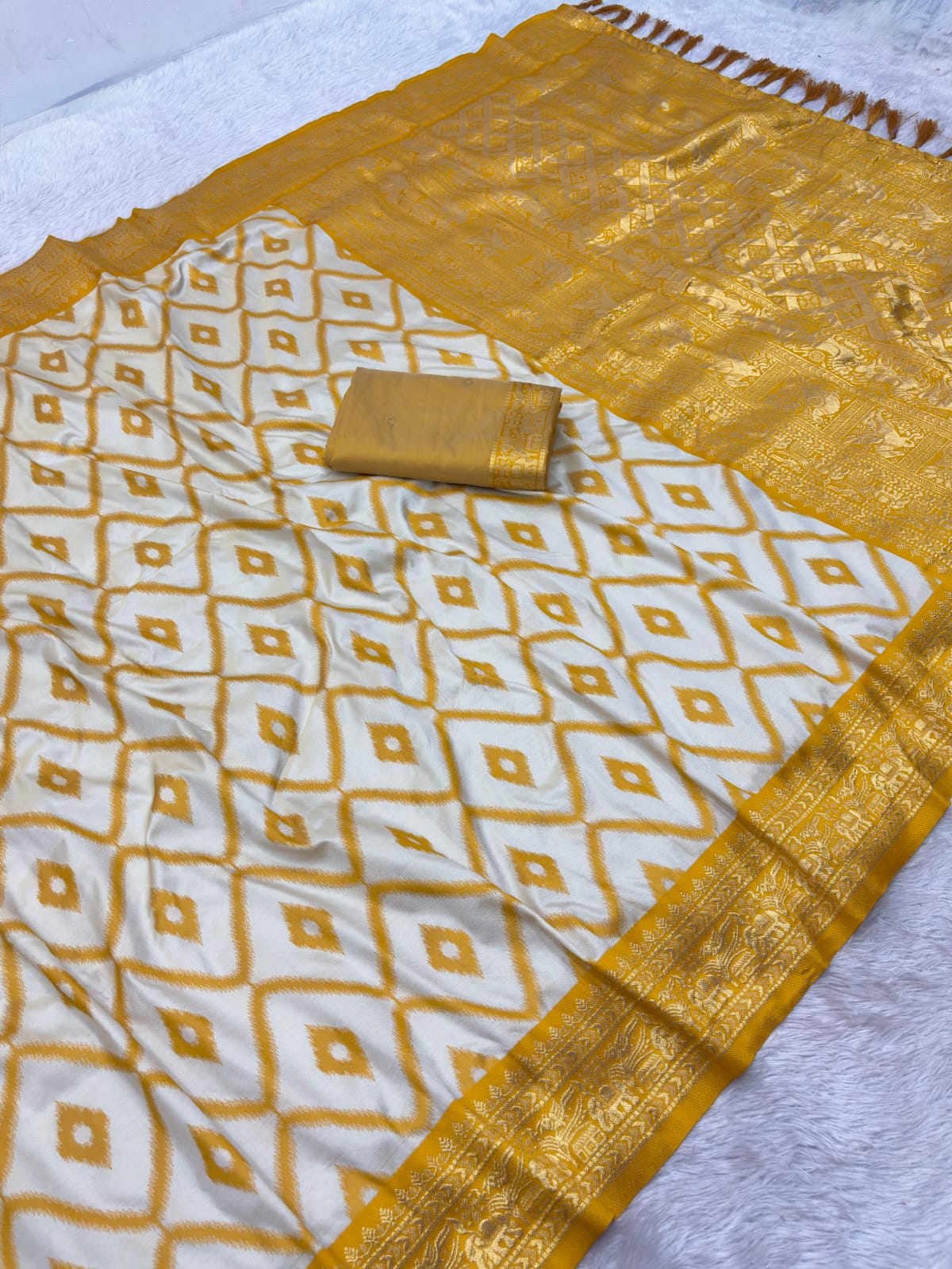 Yellow Soft Ikkat Leheriya Pochampally Silk Saree