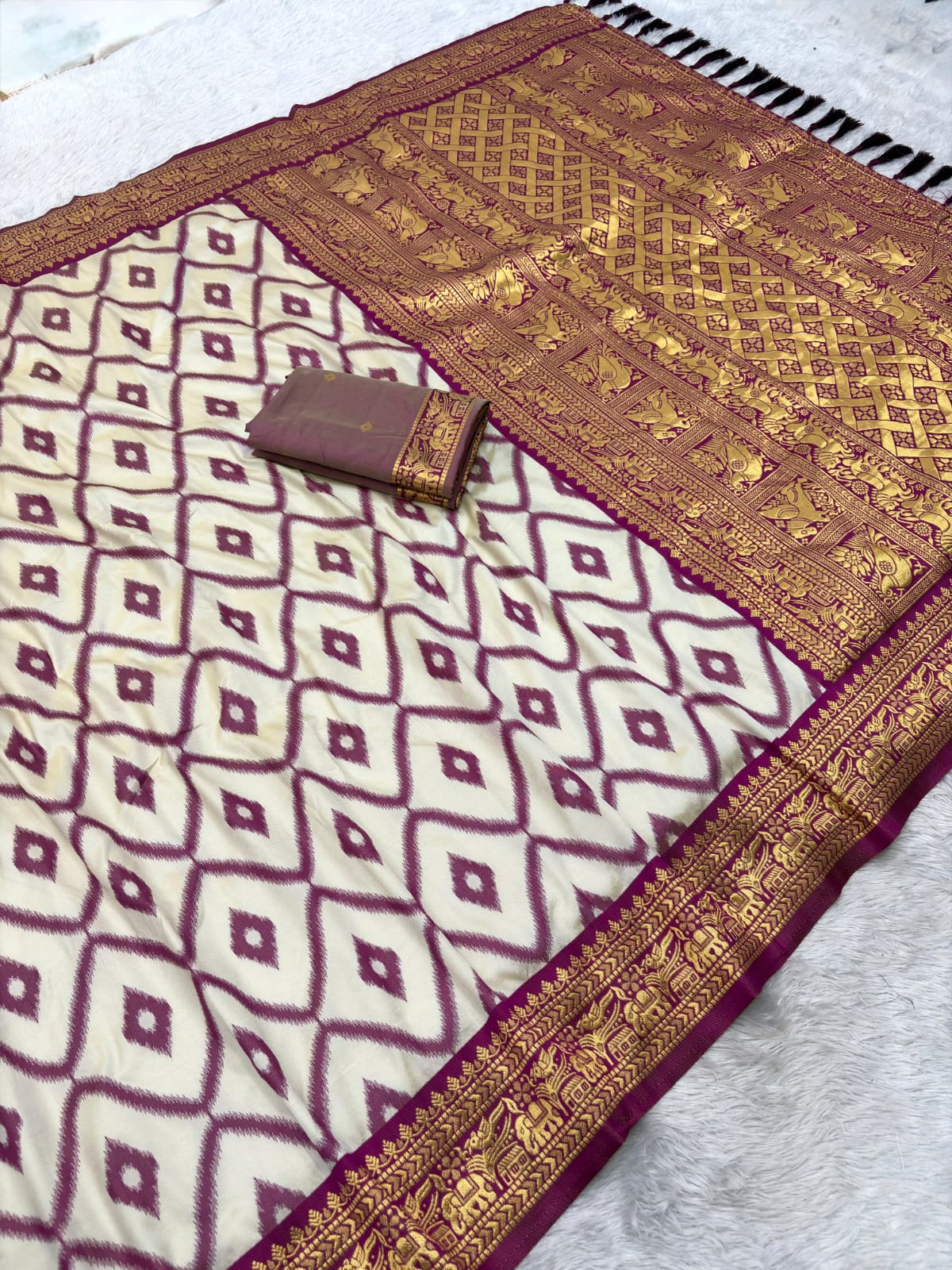 Magenta Soft Ikkat Leheriya Pochampally Silk Saree