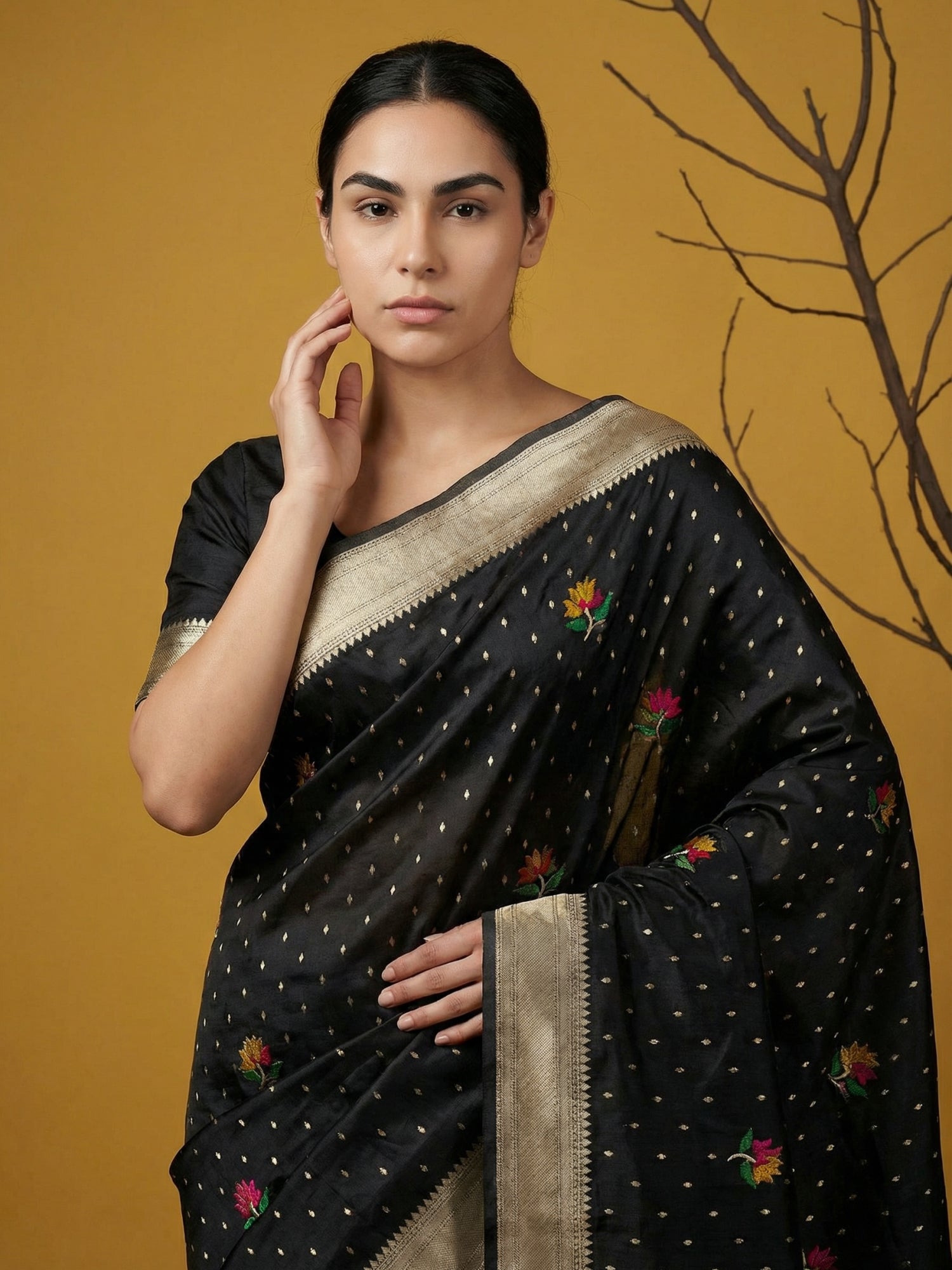 Black Organza Silk Jamdani Pattern Zari Woven Saree