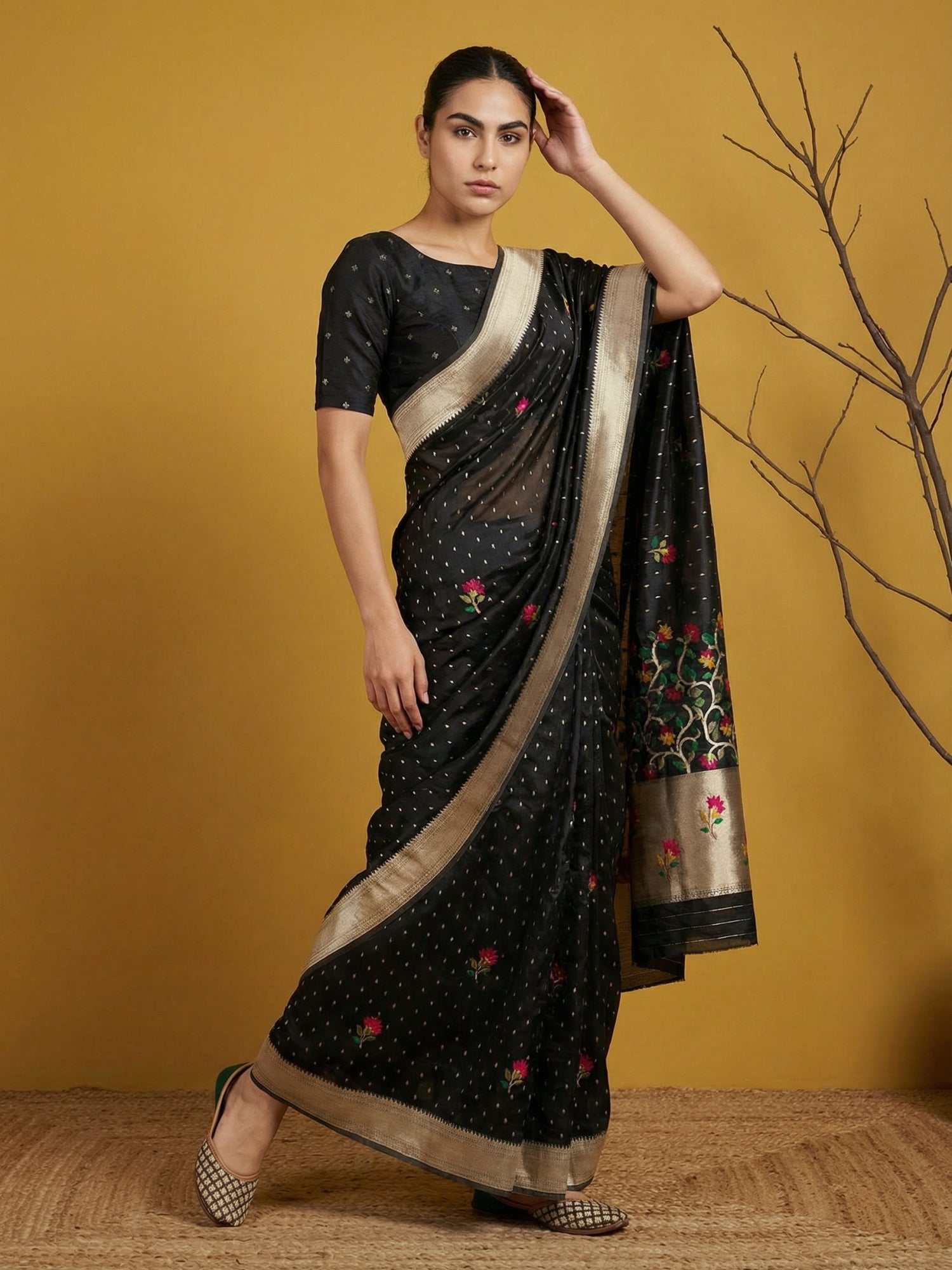 Black Organza Silk Jamdani Pattern Zari Woven Saree