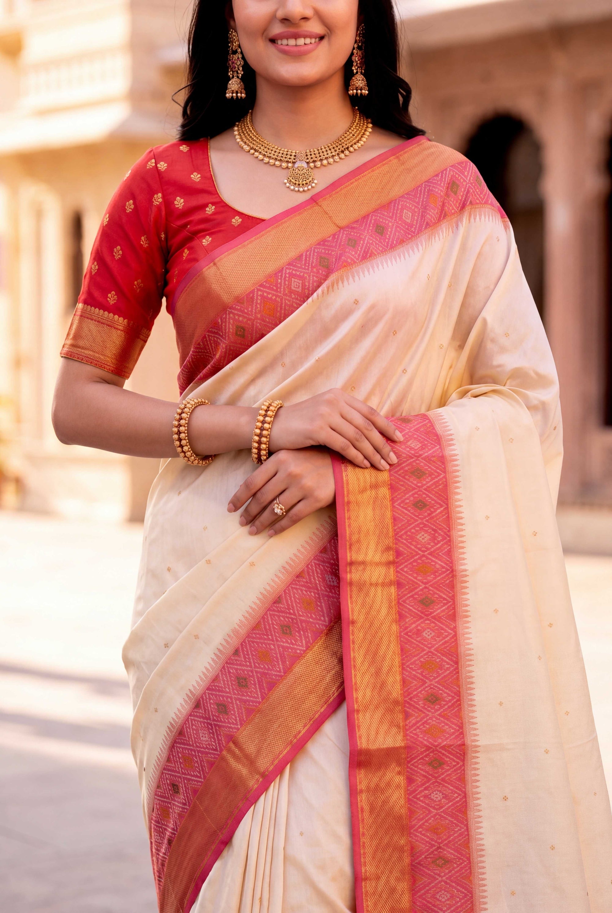 Cream Soft Ikkat Pochampally Patola Silk Zari Woven Saree