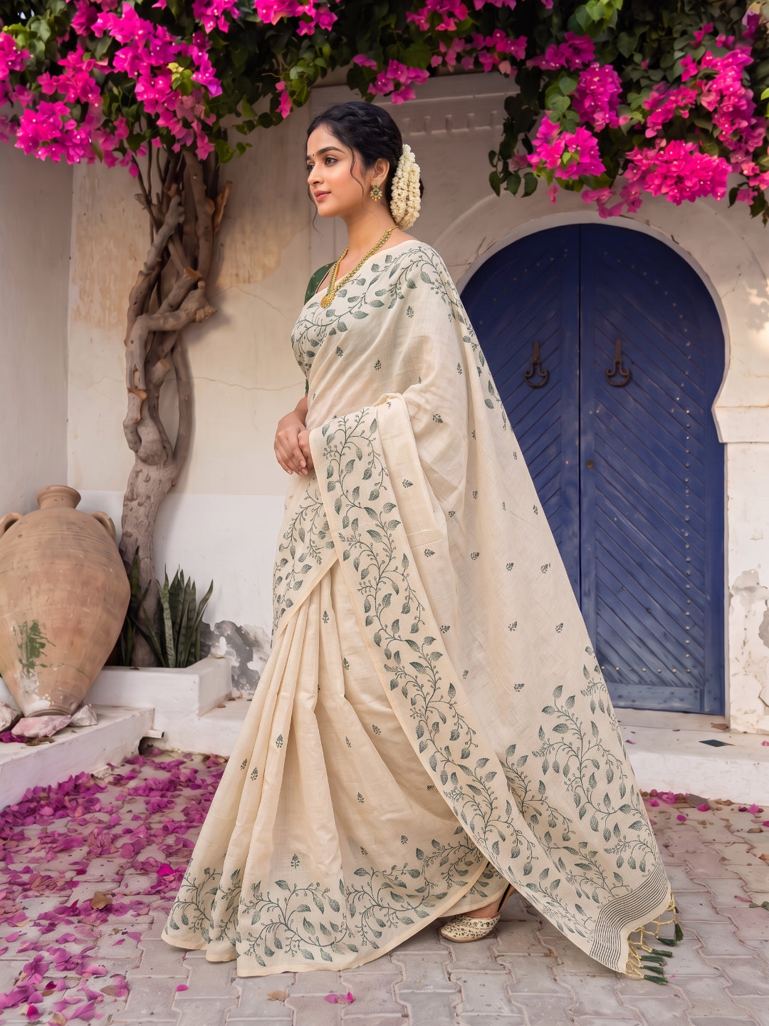 Bottle Green Premium Soft Matka Cotton with Jamdani Concept Saree