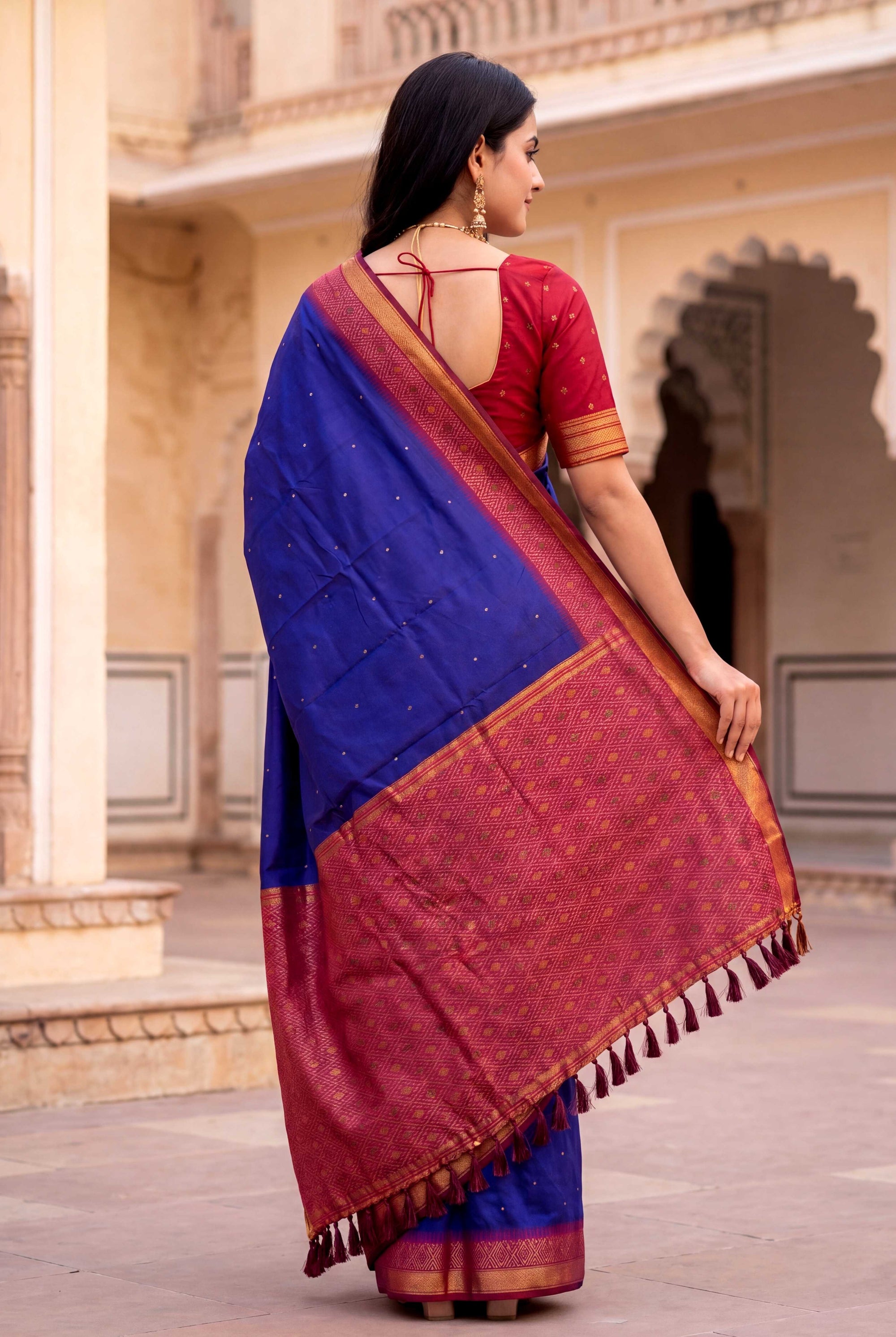 Violet Soft Ikkat Pochampally Patola Silk Zari Woven Saree